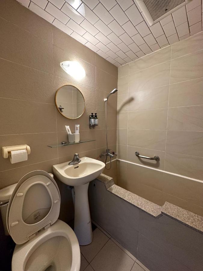 Ming Ren Hotspring Hotel Jiaoxi Buitenkant foto
