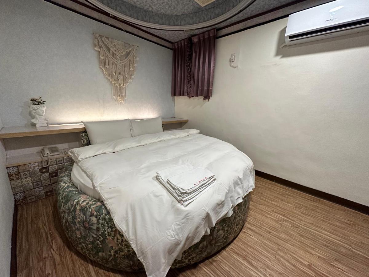 Ming Ren Hotspring Hotel Jiaoxi Buitenkant foto