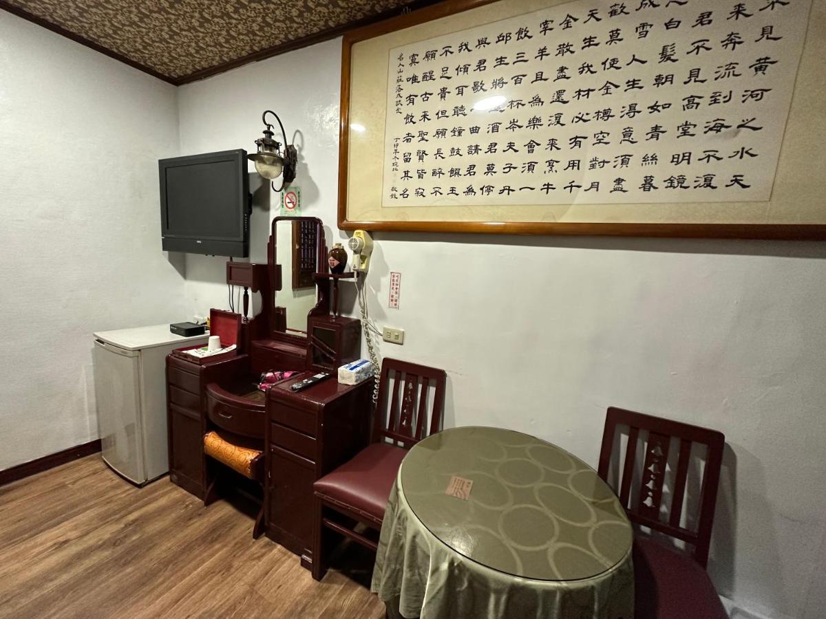 Ming Ren Hotspring Hotel Jiaoxi Buitenkant foto