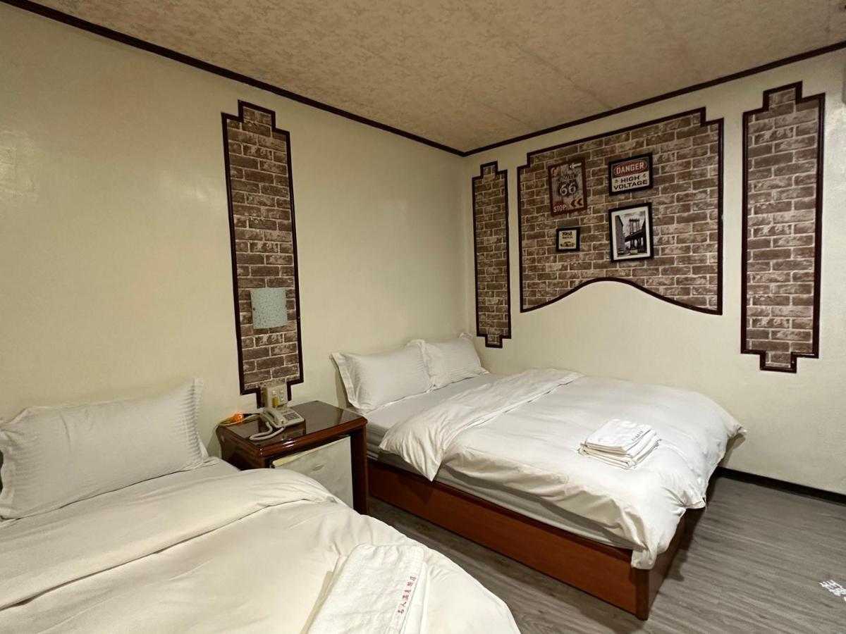 Ming Ren Hotspring Hotel Jiaoxi Buitenkant foto